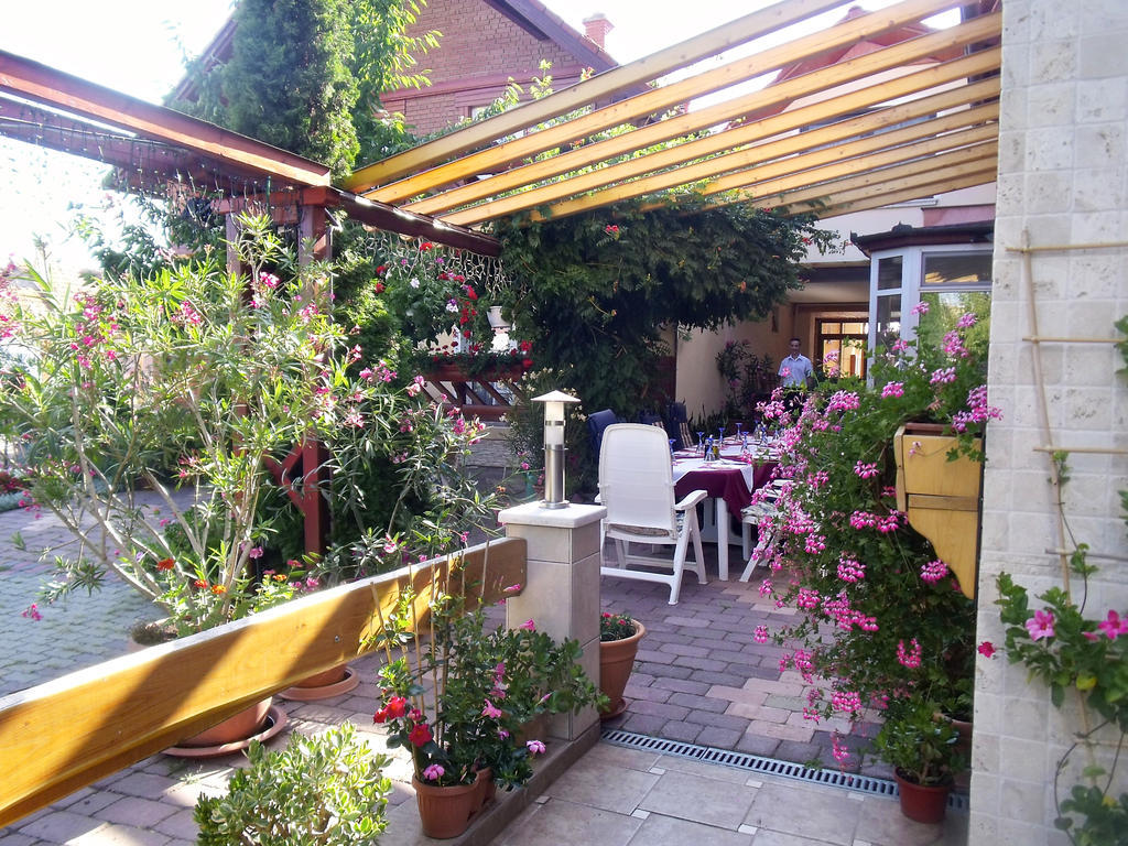 Berettyóújfalu Angela Panzio B&B 외부 사진