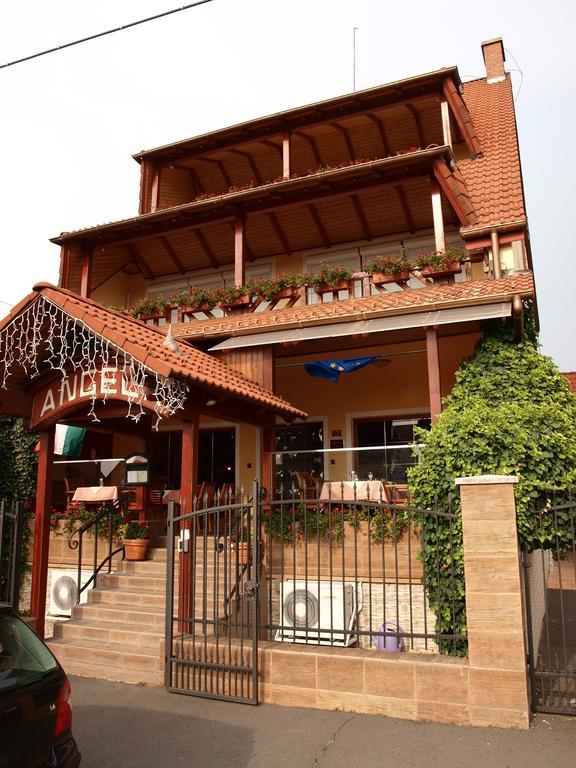 Berettyóújfalu Angela Panzio B&B 외부 사진